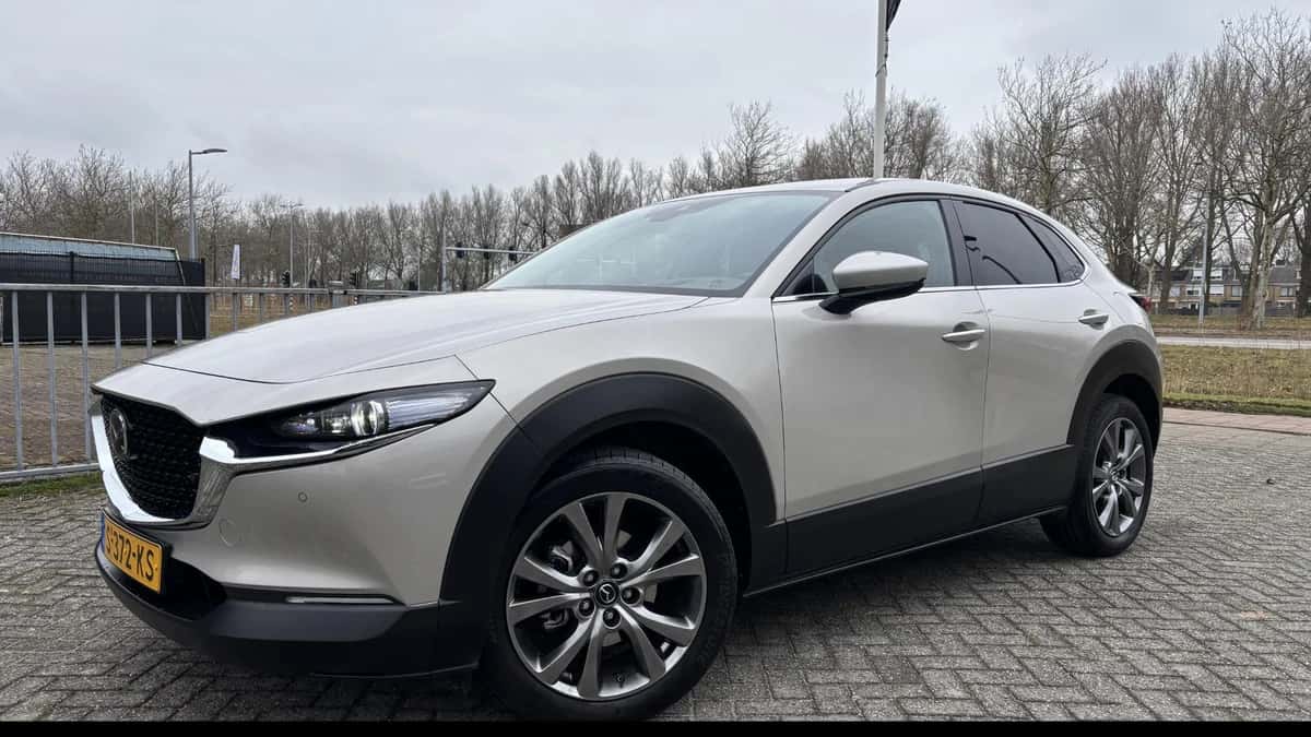 Mazda CX-30 (2023) — foto 1
