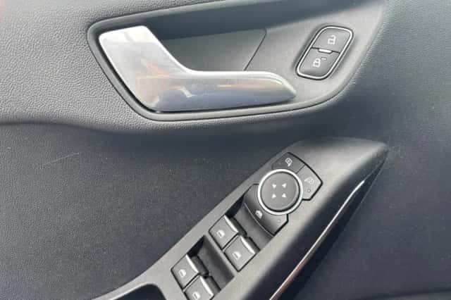 Ford Fiesta (2021) thumbnail 10