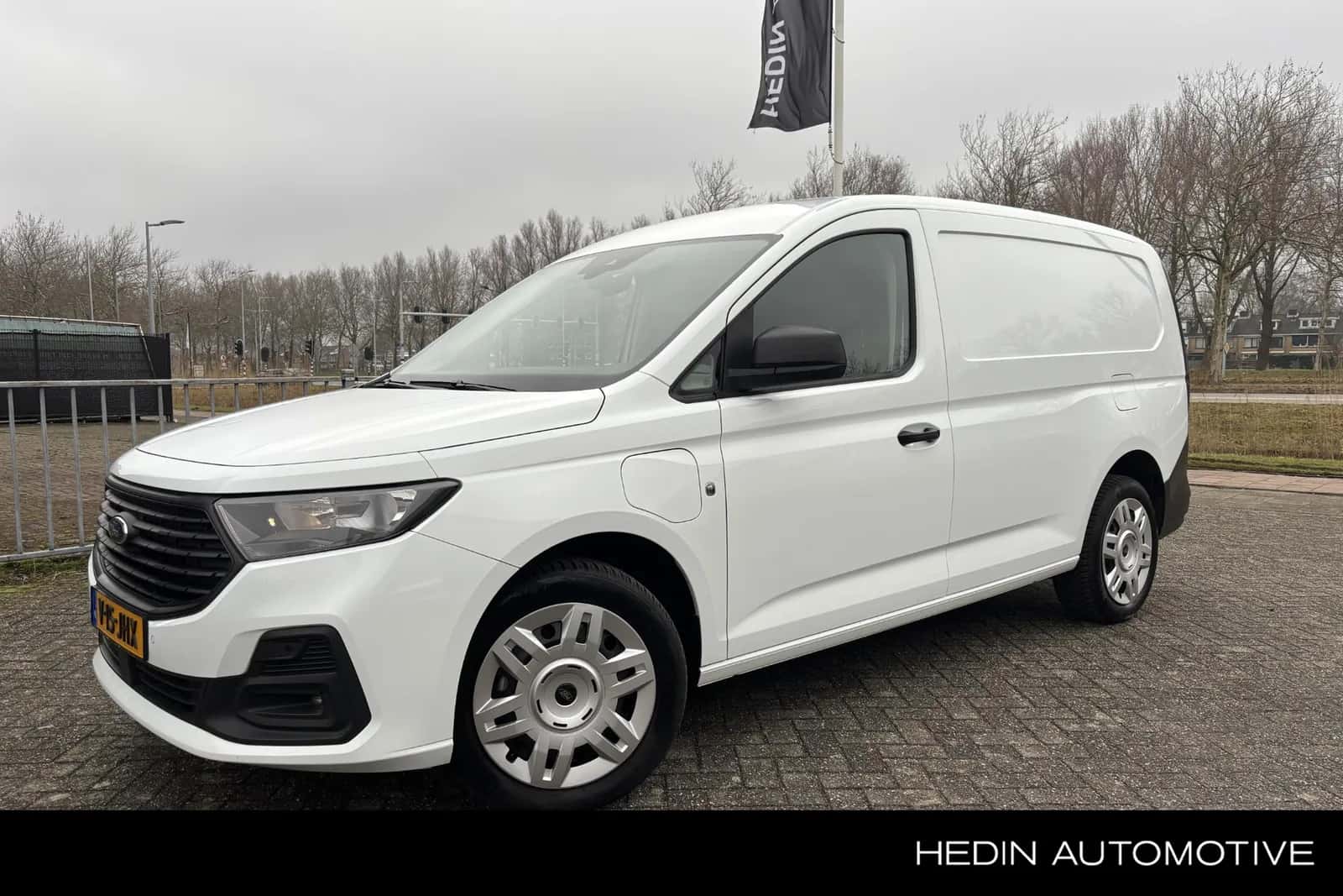 Ford Transit Connect (2024) — foto 1