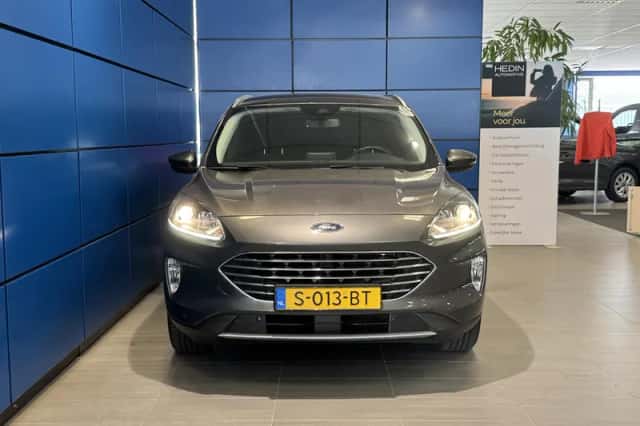 Ford Kuga (2023) thumbnail 5