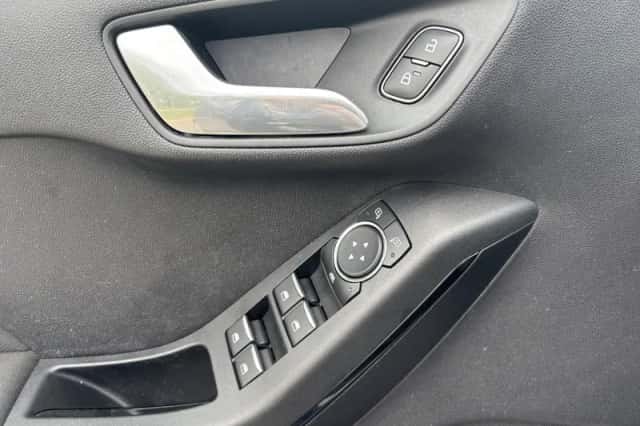 Ford Fiesta (2020) thumbnail 12
