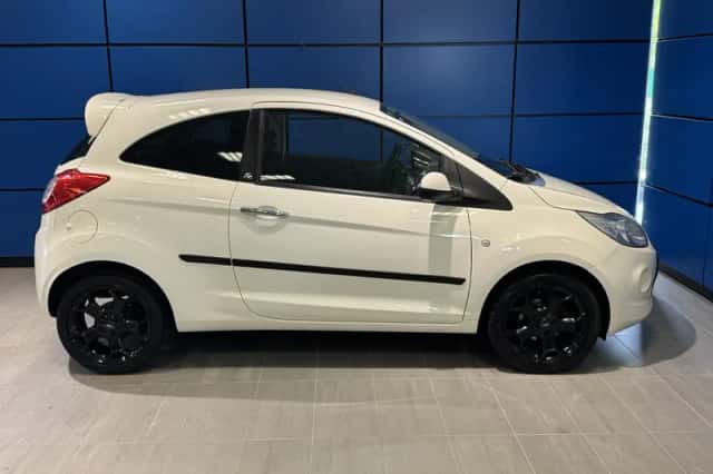 Ford Ka (2012) thumbnail 2