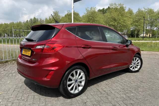 Ford Fiesta (2021) thumbnail 2