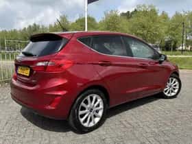 Ford Fiesta (2021) thumbnail 2