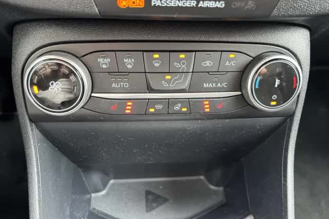 Ford Fiesta (2021) thumbnail 16