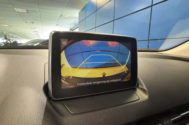 Mazda CX-3 (2015) thumbnail 6