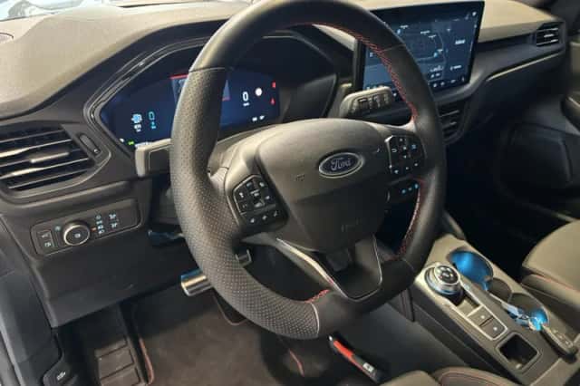 Ford Kuga (2024) thumbnail 3