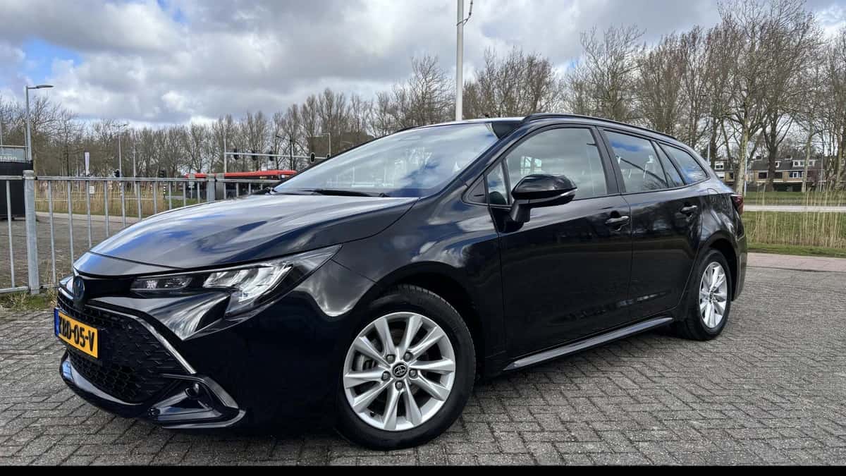 Toyota Corolla (2025) — foto 1