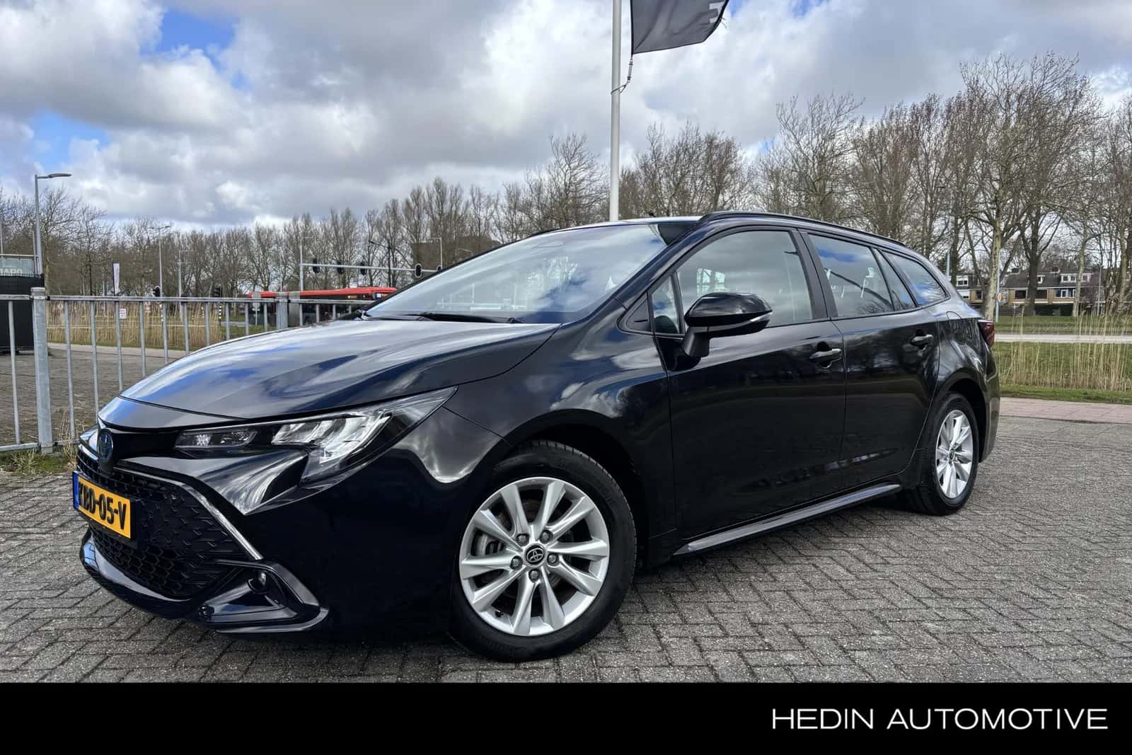 Toyota Corolla (2025) — foto 1