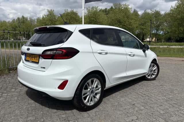Ford Fiesta (2022) thumbnail 2