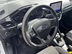 Ford Fiesta (2022) thumbnail 3
