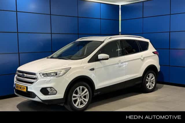 Ford Kuga (2017) thumbnail 1
