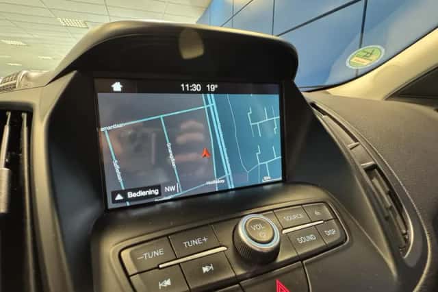 Ford Kuga (2017) thumbnail 11