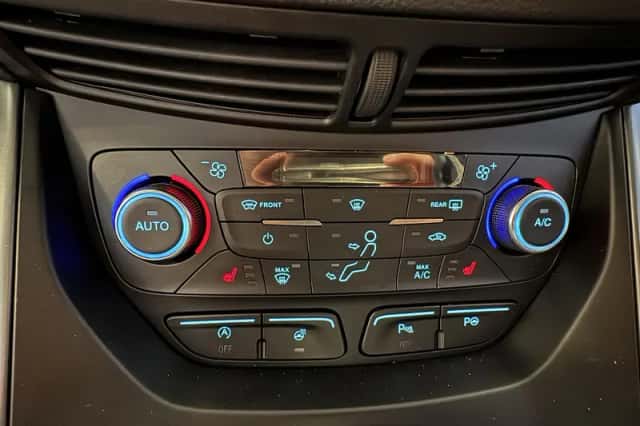 Ford Kuga (2017) thumbnail 14