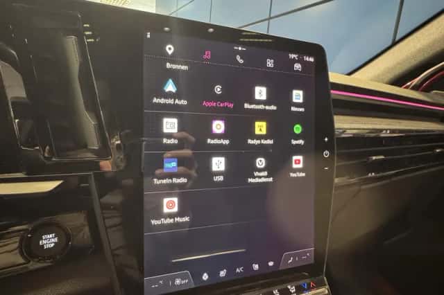 Renault Espace (2023) thumbnail 12
