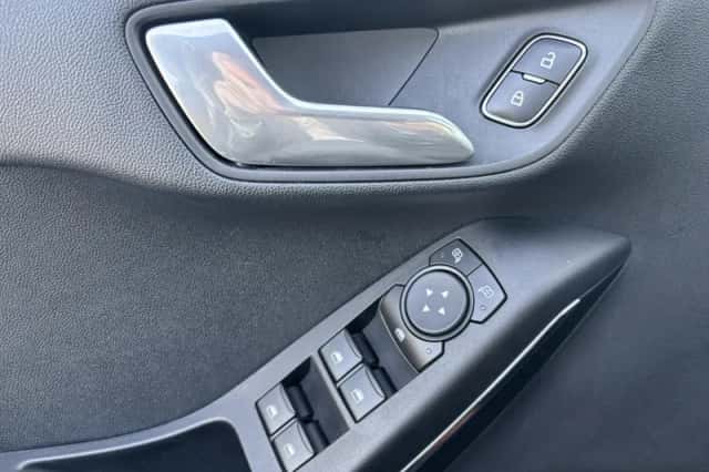Ford Fiesta (2023) thumbnail 15
