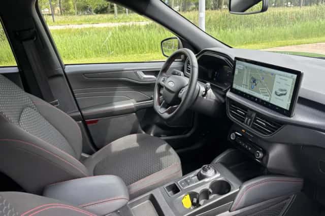 Ford Kuga (2025) thumbnail 3