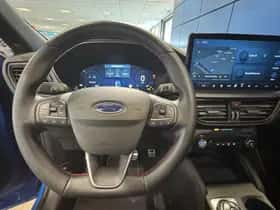 Ford Kuga (2025) thumbnail 3