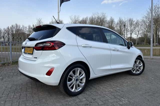 Ford Fiesta (2022) thumbnail 2