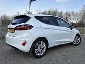Ford Fiesta (2022) thumbnail 2