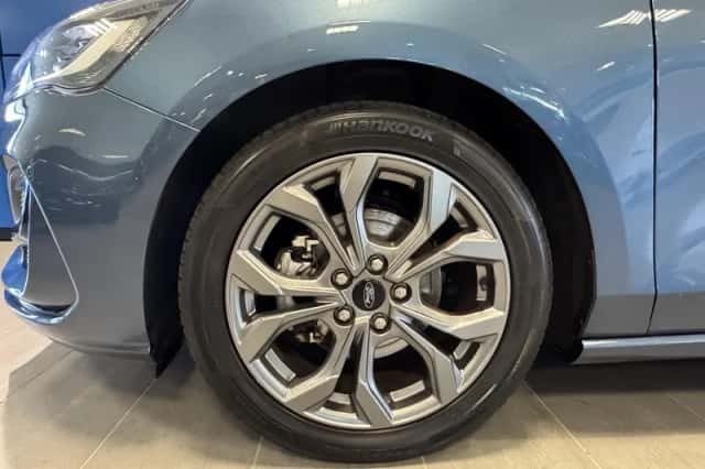 Ford Focus (2025) thumbnail 4