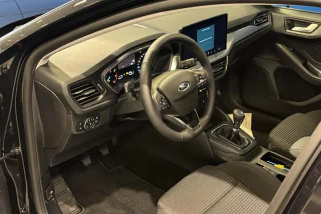 Ford Focus (2025) thumbnail 5