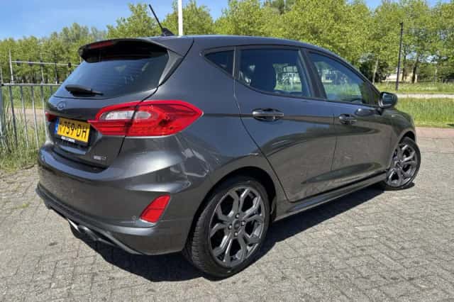 Ford Fiesta (2021) thumbnail 2