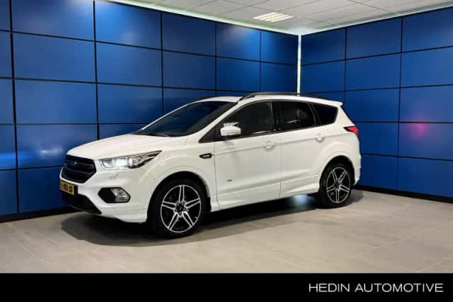 Ford Kuga (2018) thumbnail 1