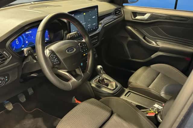 Ford Focus (2022) thumbnail 7