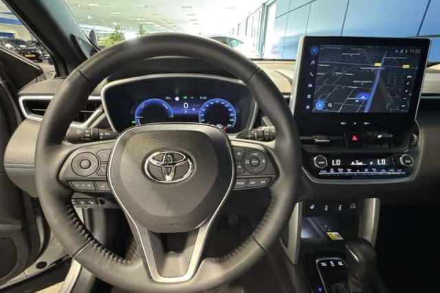 Toyota Corolla (2022) thumbnail 3