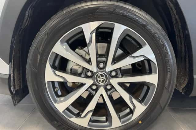 Toyota Corolla (2022) thumbnail 5