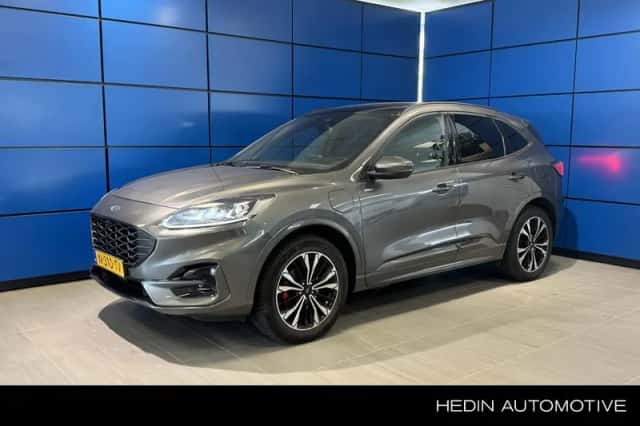 Ford Kuga (2022) thumbnail 1