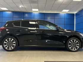 Ford Focus (2023) thumbnail 2