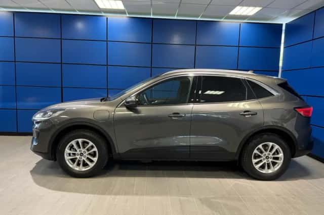 Ford Kuga (2023) thumbnail 2