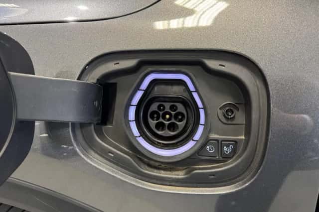Ford Kuga (2023) thumbnail 6