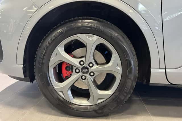 Ford Kuga (2026) thumbnail 5