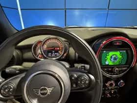 MINI One (2019) thumbnail 16