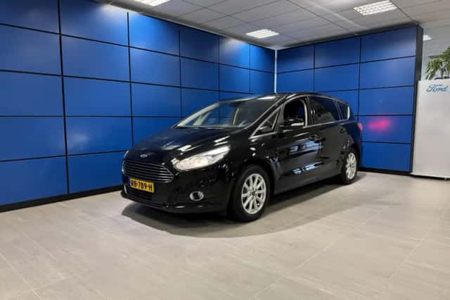 Ford S-Max (2017) thumbnail 2