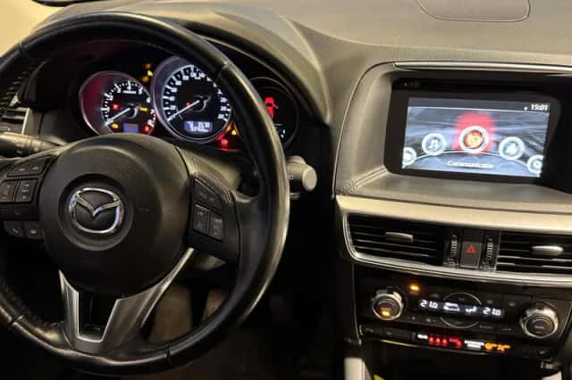 Mazda CX-5 (2016) thumbnail 3