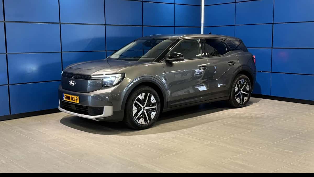 Ford Explorer (2024) — foto 1