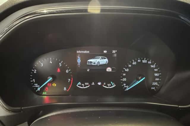 Ford Focus (2025) thumbnail 3