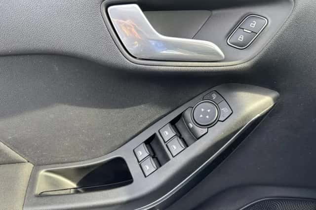Ford Fiesta (2022) thumbnail 15