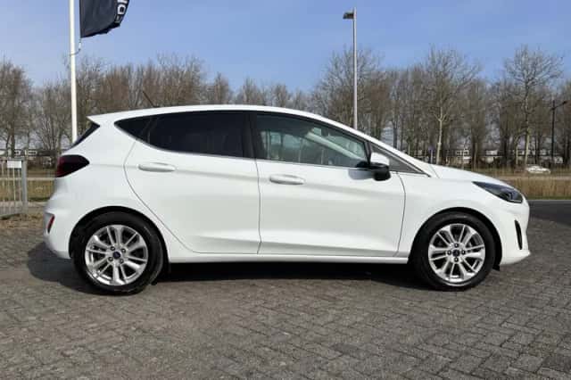Ford Fiesta (2022) thumbnail 8