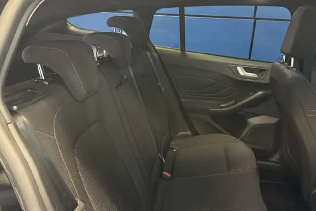 Ford Focus (2025) thumbnail 8