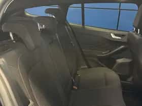 Ford Focus (2025) thumbnail 8