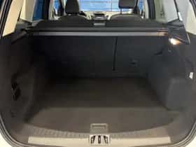 Ford Kuga (2019) thumbnail 8