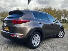 Kia Sportage (2018) thumbnail 2