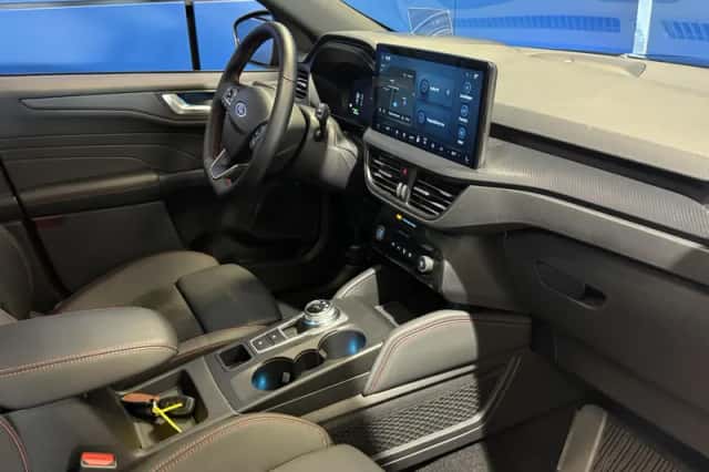 Ford Kuga (2025) thumbnail 3