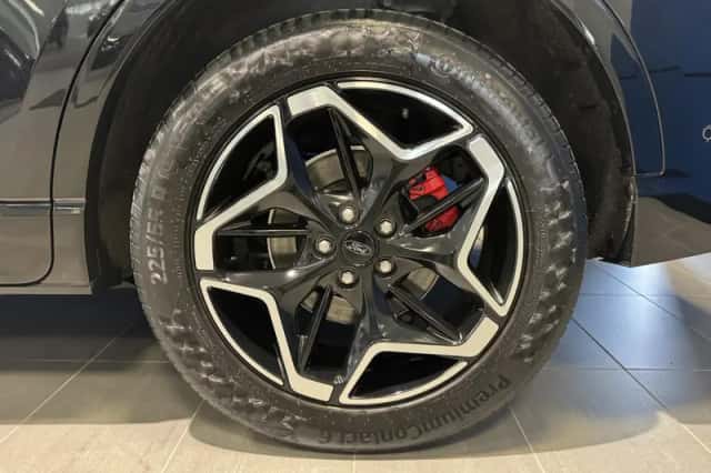 Ford Kuga (2025) thumbnail 5