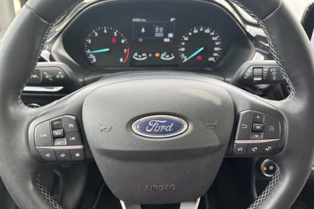Ford Fiesta (2022) thumbnail 3